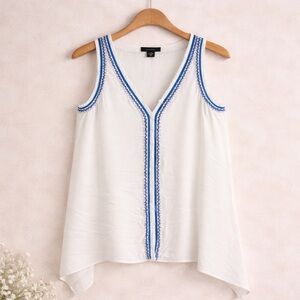 ✨ Karen Kane Asymmetrical Hem Embroidered Top Size S